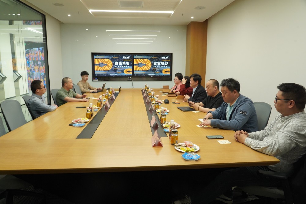 昆山工业互联网产业协会考察 ULS 鑫鑫，共探行业新未来